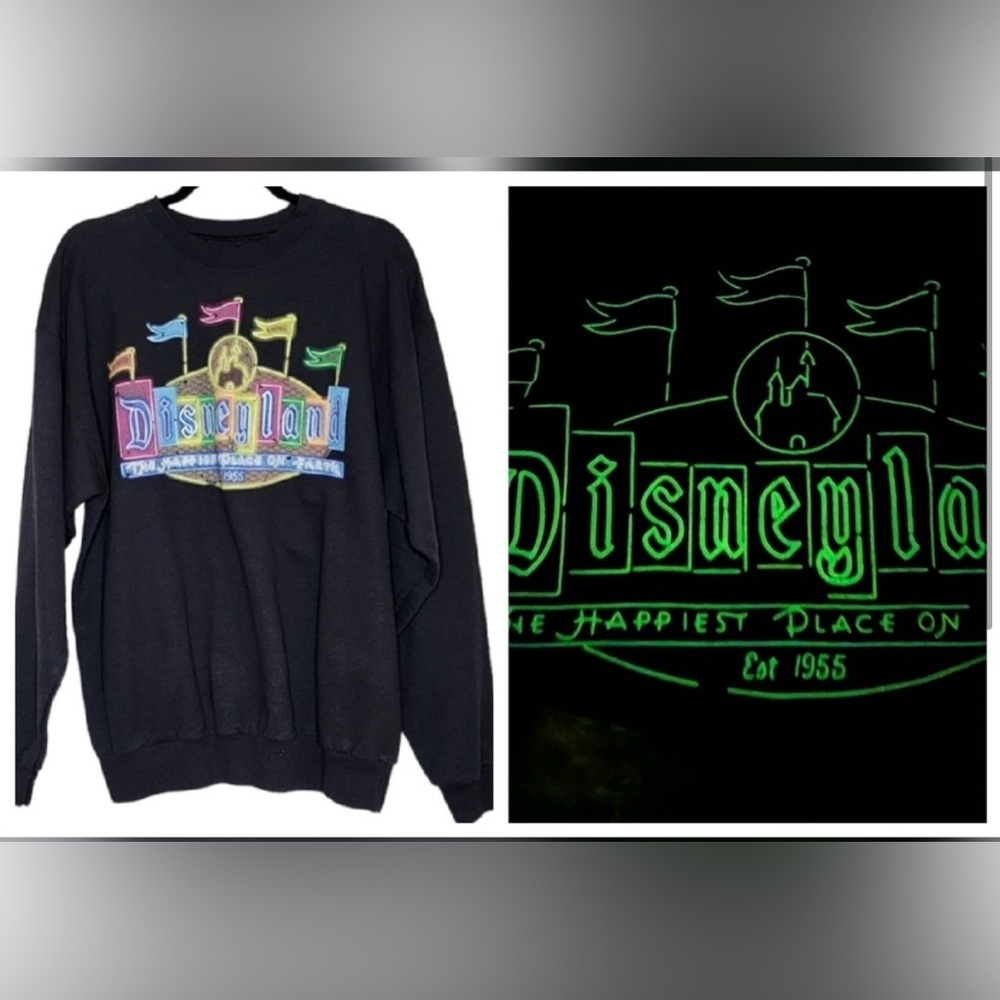 Disneyland Resort Glow in the Dark Crewneck Sweatshirt Size Small Black